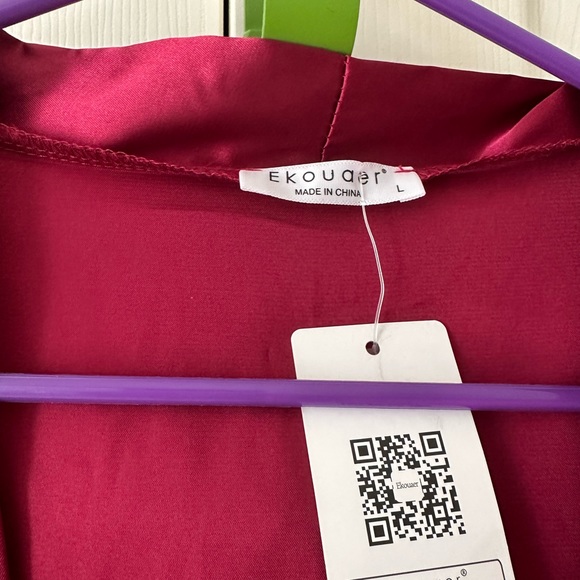 Women’s silk red robe - Picture 4 of 5